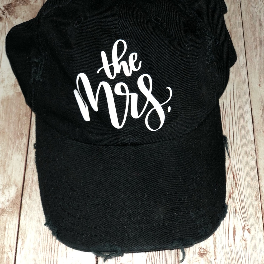 The Mrs. Hat distressed Style Black